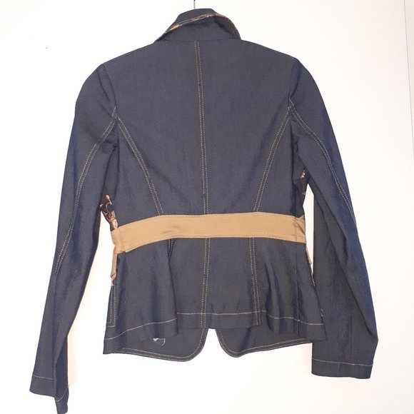 Jean jacket - Picture 2 of 9